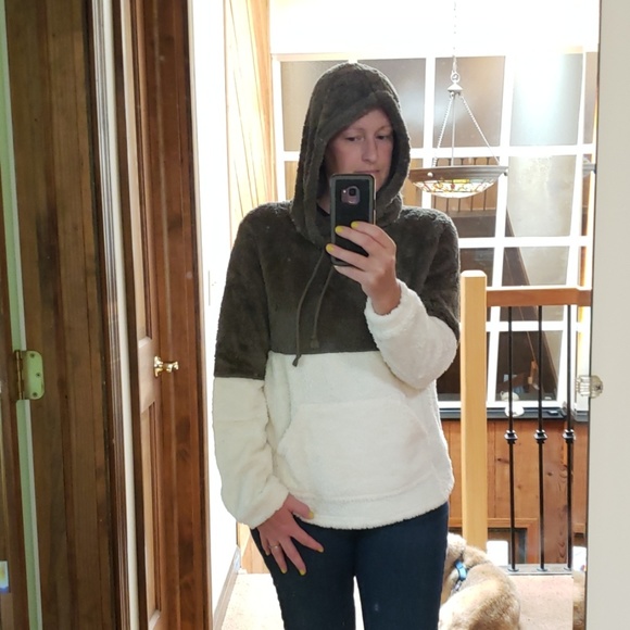 💥HOST PICK💥SUPER ❤Soft Hoodie - Picture 2 of 3